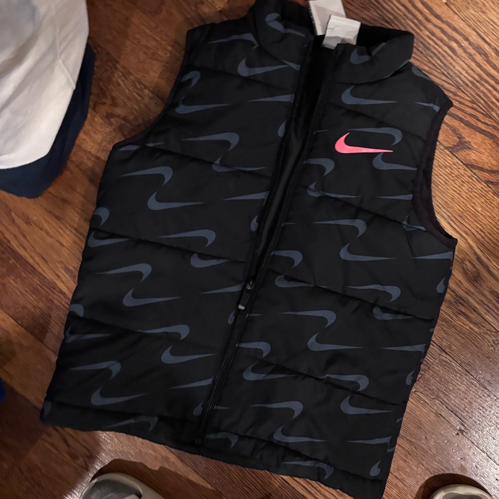 Nike Girl's M Black and Pink Puffer Vest